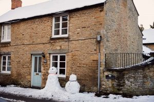 bampton, downton abbey, cotswolds, uk, england, oxfordshire, movie location, tv show, snow, winter wonderland