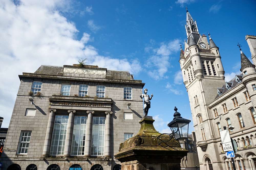 Strolling around Aberdeen and to Old Aberdeen and the university, what a beautiful summer day in Scotland.