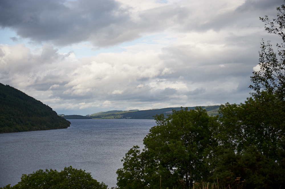 Taking a wee walk from Drumnadrochit to Loch Ness and Urquart Castle-
