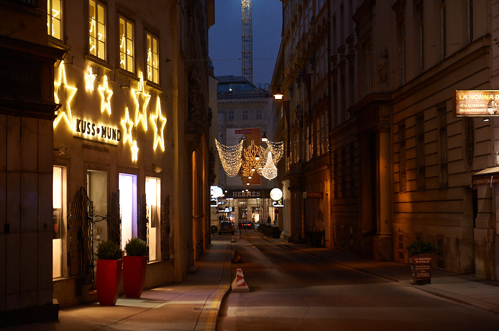 While Vienna is emptier than usual in this time of the year, the Christmas lights till sparkle and bring joy.