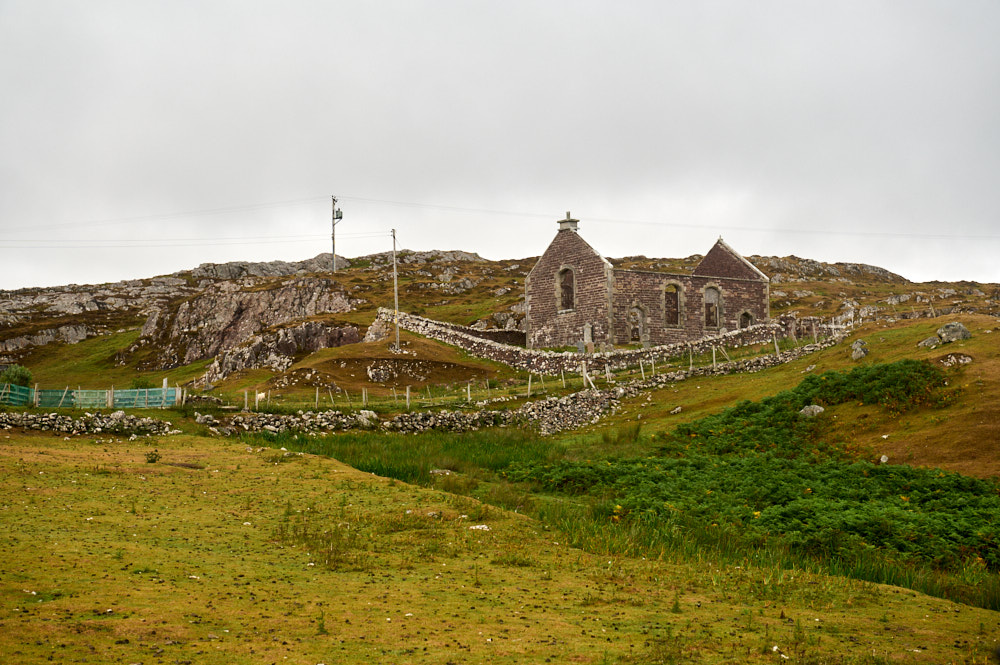 Walking from Clachtoll Broch along the beach to the church.