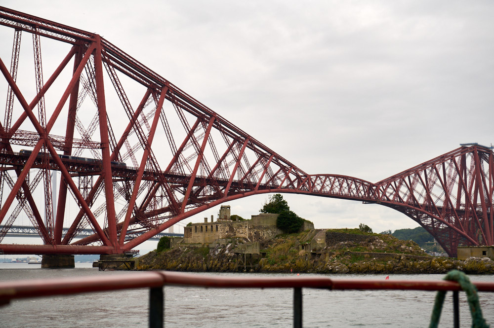taking a walk in South Queensferry and going on a boat trip